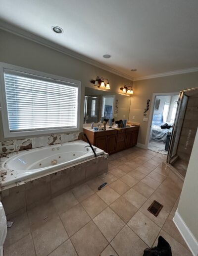 before bathtub remodel